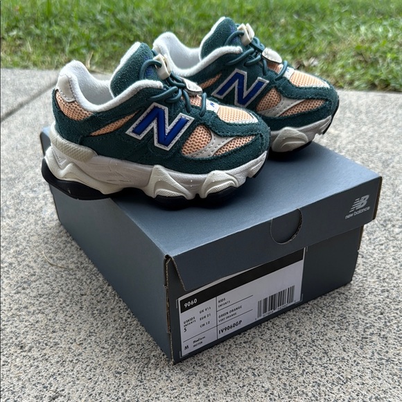 New Balance Other - New Balance 9060